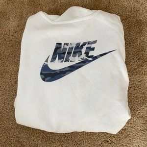 girls nike sweatshirt